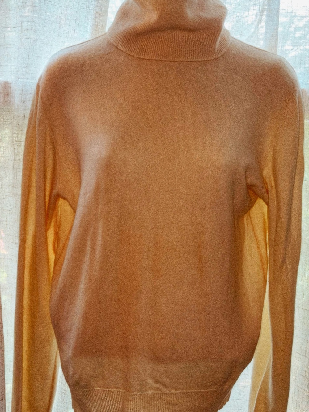 100% Cashmere • White Wheeler & Martha • Ivory • Vanilla Custard Cloud• Vintage